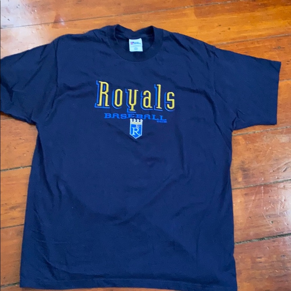 Embroidered Kansas City Royals T-shirt. Like new